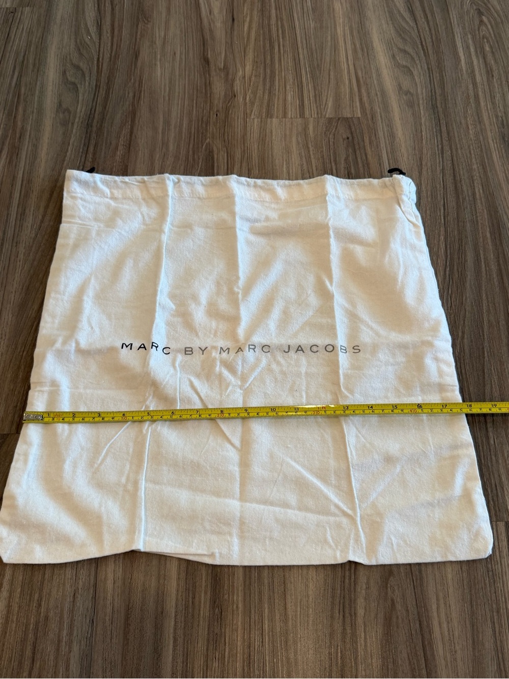 Marc by Marc Jacobs White Drawstring Dust Bag 18” x 18” - Picture 5 of 5